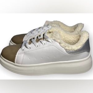 Arizona Jeans Sherpa Sneakers